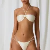 Mabe Bikinihosen mit Perlenverzierung und doppelten Trägern in Perlweiß Mabe Bikinihosen mit Perlenverzierung und doppelten Trägern in Perlweiß