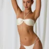 Mabe Bikinihosen mit Perlenverzierung und doppelten Trägern in Perlweiß Mabe Bikinihosen mit Perlenverzierung und doppelten Trägern in Perlweiß