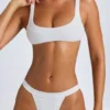 Malibu Bikini-Oberteil mit Rundhalsausschnitt in Weiß