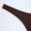 Manea Cheeky-Bikinihose mit hohem Beinausschnitt in Dark Chocolate