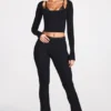 Philippa Modal-Hose mit mittlerer Leibhöhe und ausgestelltem Bein in Schwarz Philippa Modal-Hose mit mittlerer Leibhöhe und ausgestelltem Bein in Schwarz