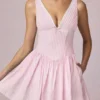 Marissa A-Linien-Minikleid mit Schleifenverzierung in zartem Mauve-Streifen Marissa A-Linien-Minikleid mit Schleifenverzierung in zartem Mauve-Streifen
