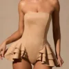 Marivelle Rüschen-Schnür-Korsett-Playsuit in Hellbraun Marivelle Rüschen-Schnür-Korsett-Playsuit in Hellbraun
