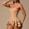 Marivelle Rüschen-Schnür-Korsett-Playsuit in Hellbraun Marivelle Rüschen-Schnür-Korsett-Playsuit in Hellbraun