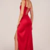 Marleigh Korsett-Maxikleid mit hohem Beinschlitz in Rosarot Marleigh Korsett-Maxikleid mit hohem Beinschlitz in Rosarot
