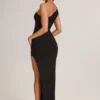 Maude Modal Asymmetrisches Maxikleid mit Rüschen in Schwarz Maude Modal Asymmetrisches Maxikleid mit Rüschen in Schwarz