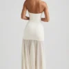 Melina Asymmetrisches, trägerloses Fishtail-Maxikleid in Elfenbein