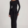 Mericia Maxikleid aus weichem Jersey mit U-Boot-Ausschnitt und gerafftem Saum in Schwarz Mericia Maxikleid aus weichem Jersey mit U-Boot-Ausschnitt und gerafftem Saum in Schwarz