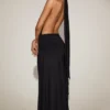 Merryth Maxikleid aus weichem Jersey mit Neckholder und rückenfreiem Ausschnitt in Schwarz Merryth Maxikleid aus weichem Jersey mit Neckholder und rückenfreiem Ausschnitt in Schwarz