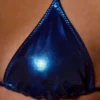 Metallic-Bademode-Oberteil mit Neckholder und Dreiecks-Cups in Blau Metallic-Bademode-Oberteil mit Neckholder und Dreiecks-Cups in Blau