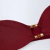 Miami Bandeau-Badeanzug mit Perlenverzierung und Cut-outs in Dark Cherry Miami Bandeau-Badeanzug mit Perlenverzierung und Cut-outs in Dark Cherry