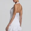 Millie Minikleid mit Schleifenverzierung, Neckholder und ausgestellter Säume in Weiß Millie Minikleid mit Schleifenverzierung, Neckholder und ausgestellter Säume in Weiß