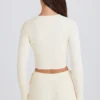 Mini-Shorts aus geripptem Strick mit Bindeband in Creme