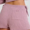 Mini-Shorts aus geripptem Strick mit Bindebändern in Mauve