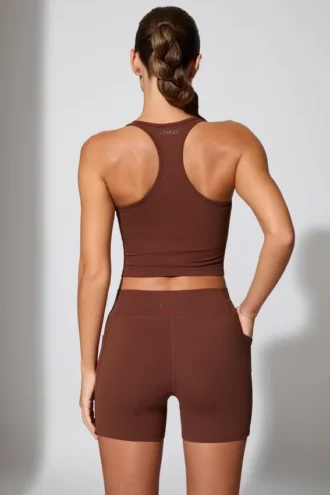 Mini-Shorts mit gedrehtem Bund und Taschen in Braun