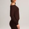 Mira Modal-Minikleid mit schulterfreiem Ausschnitt in Schokoladenbraun