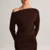 Mira Modal-Minikleid mit schulterfreiem Ausschnitt in Schokoladenbraun