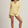 Mirae Modal-Pyjama-Oberteil mit langen Ärmeln in Pastellgelb Mirae Modal-Pyjama-Oberteil mit langen Ärmeln in Pastellgelb