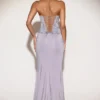 Miravie Verziertes Rüschenkleid mit Wasserfallausschnitt in Lila Miravie Verziertes Rüschenkleid mit Wasserfallausschnitt in Lila