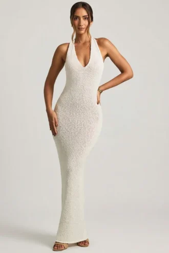 Mirri Bouclé-Maxikleid mit Neckholder in Weiß