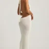 Mirri Bouclé-Maxikleid mit Neckholder in Weiß Mirri Bouclé-Maxikleid mit Neckholder in Weiß