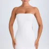 Misa Bandeau-Minikleid mit Rüschenbesatz und Cut-outs in Weiß