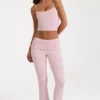 Modal-Hose mit mittlerer Leibhöhe und ausgestelltem Bein in Blush Modal-Hose mit mittlerer Leibhöhe und ausgestelltem Bein in Blush