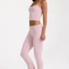 Modal-Hose mit mittlerer Leibhöhe und ausgestelltem Bein in Blush Modal-Hose mit mittlerer Leibhöhe und ausgestelltem Bein in Blush