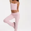 Modal-Hose mit mittlerer Leibhöhe und ausgestelltem Bein in Blush Modal-Hose mit mittlerer Leibhöhe und ausgestelltem Bein in Blush
