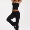 Modal-Hose mit mittlerer Leibhöhe und ausgestelltem Bein in Schwarz Modal-Hose mit mittlerer Leibhöhe und ausgestelltem Bein in Schwarz
