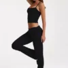 Modal-Hose mit mittlerer Leibhöhe und ausgestelltem Bein in Schwarz Modal-Hose mit mittlerer Leibhöhe und ausgestelltem Bein in Schwarz