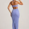 Monte Carlo Maxikleid mit verziertem Wasserfallausschnitt in Puderblau Monte Carlo Maxikleid mit verziertem Wasserfallausschnitt in Puderblau