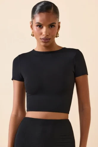 Myaree Crop-Top mit Flügelärmeln in Schwarz
