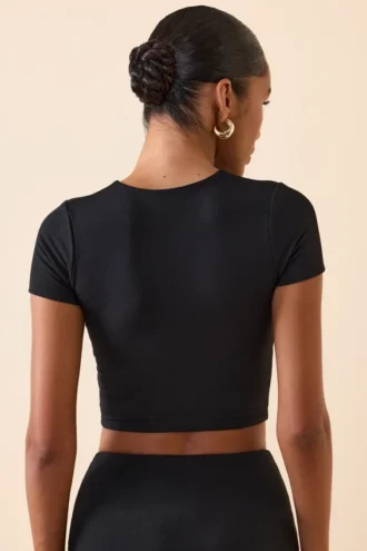 Myaree Crop-Top mit Flügelärmeln in Schwarz