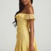 Nahida schulterfreies A-Linien-Minikleid aus Spitze in Pastellgelb