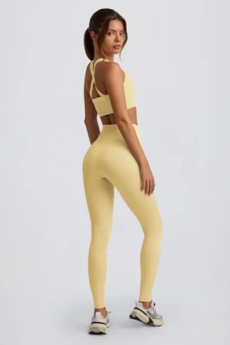 Nahtlose Super-Sculpt-Leggings mit hoher Taille in Buttergelb
