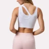 Nahtloser Soft-Rib-Sport-BH mit asymmetrischem Ausschnitt in Weiß