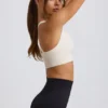 Nahtloser Super Sculpt Sport-BH mit gekreuzten Trägern in Weiß