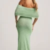 Naia Bouclé-Maxikleid mit schulterfreiem Ausschnitt in Mint Naia Bouclé-Maxikleid mit schulterfreiem Ausschnitt in Mint