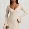 Nara Langarm-Minikleid mit Rüschen und Spitze in Ivory Nara Langarm-Minikleid mit Rüschen und Spitze in Ivory