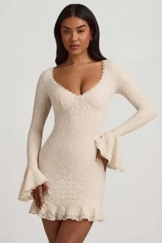 Nara Langarm-Minikleid mit Rüschen und Spitze in Ivory