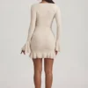 Nara Langarm-Minikleid mit Rüschen und Spitze in Ivory Nara Langarm-Minikleid mit Rüschen und Spitze in Ivory