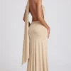 Navina Maxikleid aus weichem Jersey mit tiefem Ausschnitt und Neckholder in Champagner
