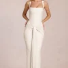 Nayeli Maxikleid mit quadratischem Ausschnitt und Bindebändern in Elfenbein Nayeli Maxikleid mit quadratischem Ausschnitt und Bindebändern in Elfenbein