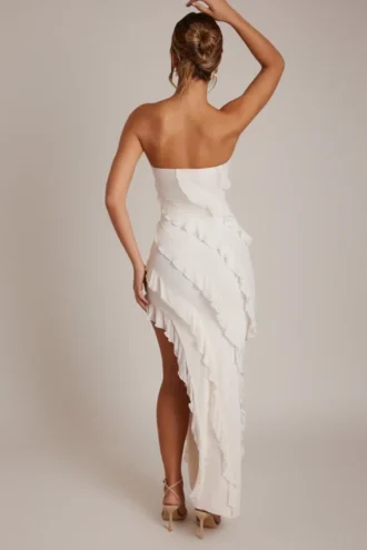 Nevali Bandeau-Maxikleid mit Rüschen in Elfenbein