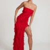 Nevali Bandeau-Maxikleid mit Rüschen in Rot Nevali Bandeau-Maxikleid mit Rüschen in Rot