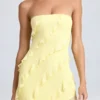 Nevali Bandeau-Maxikleid mit Rüschenbesatz in Zitronensorbet Nevali Bandeau-Maxikleid mit Rüschenbesatz in Zitronensorbet