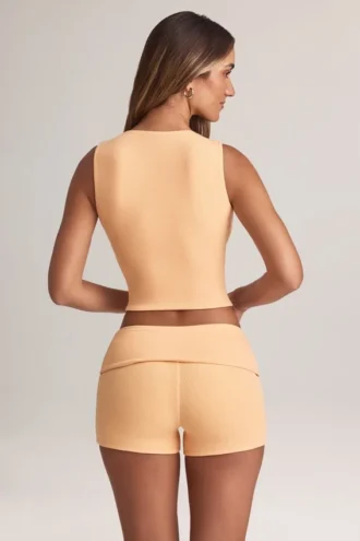 Nina Modal-Shorts mit Umschlag und mittlerer Leibhöhe in Pfirsich