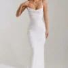 Nivalis verziertes Maxikleid mit Wasserfallausschnitt und rückenfreiem Design in Weiß