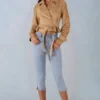 Noelie Kurzjacke aus Kunstwildleder mit Gürtel in Tan Noelie Kurzjacke aus Kunstwildleder mit Gürtel in Tan